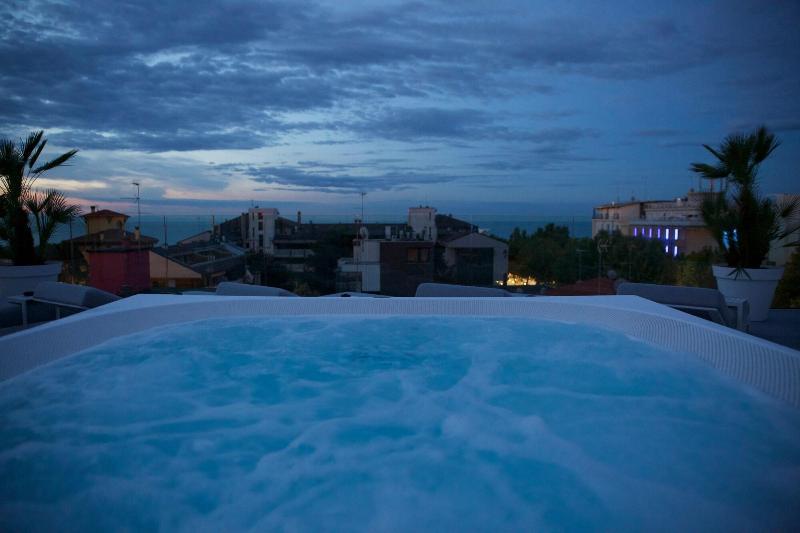 Monaco Suites Hotel Lignano Sabbiadoro Exteriér fotografie