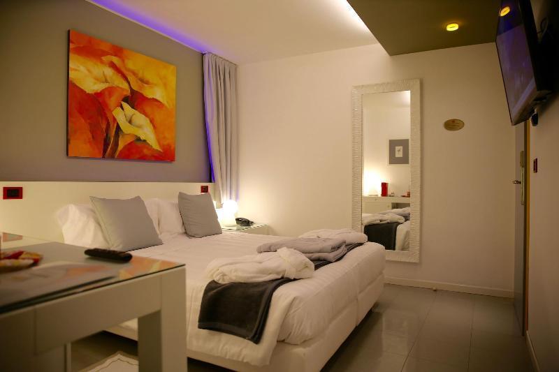 Monaco Suites Hotel Lignano Sabbiadoro Exteriér fotografie