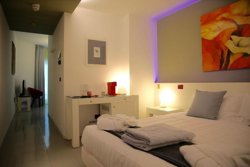 Monaco Suites Hotel Lignano Sabbiadoro Exteriér fotografie