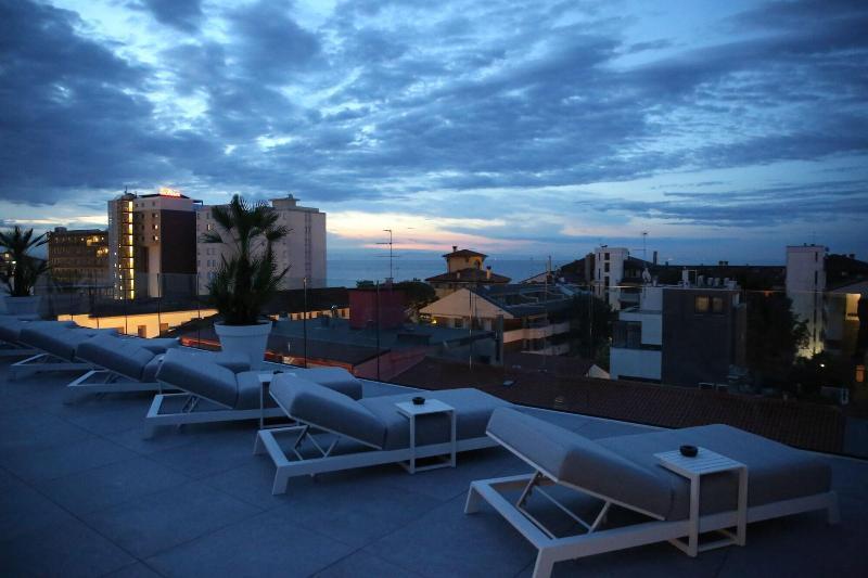 Monaco Suites Hotel Lignano Sabbiadoro Exteriér fotografie