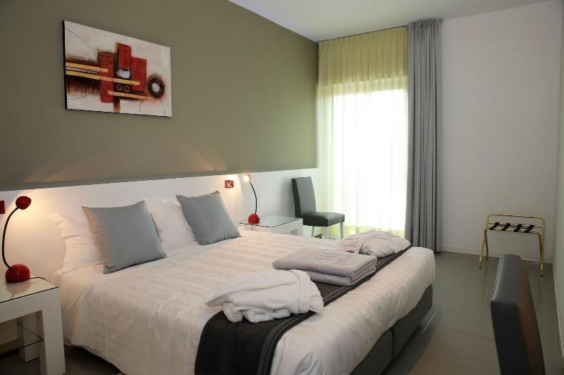 Monaco Suites Hotel Lignano Sabbiadoro Exteriér fotografie