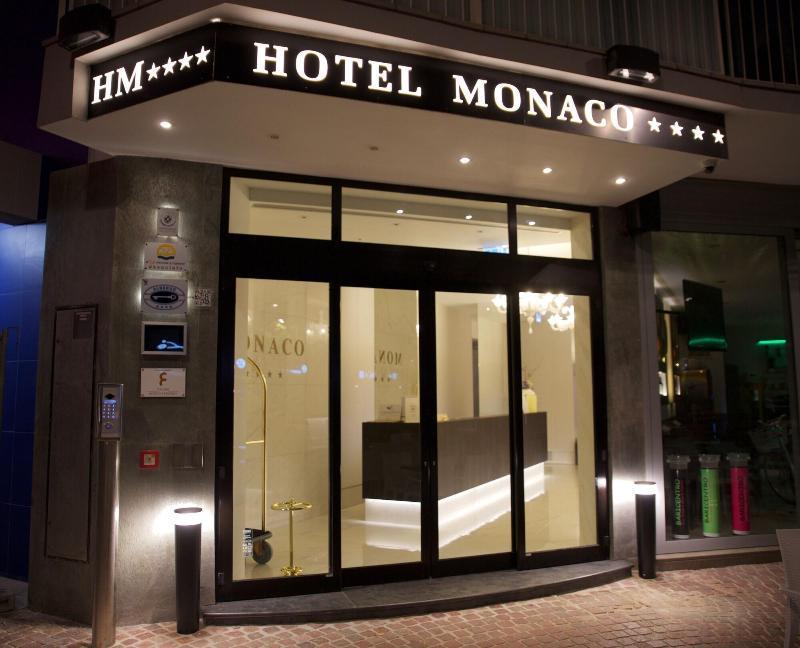 Monaco Suites Hotel Lignano Sabbiadoro Exteriér fotografie