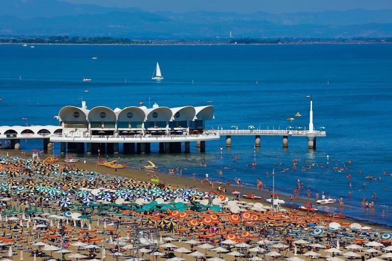 Monaco Suites Hotel Lignano Sabbiadoro Exteriér fotografie