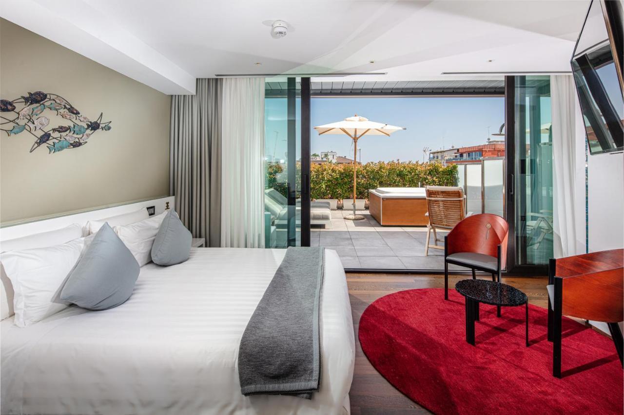 Monaco Suites Hotel Lignano Sabbiadoro Exteriér fotografie
