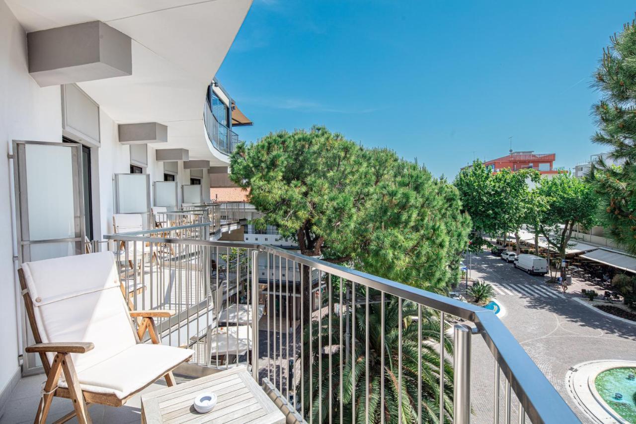 Monaco Suites Hotel Lignano Sabbiadoro Exteriér fotografie