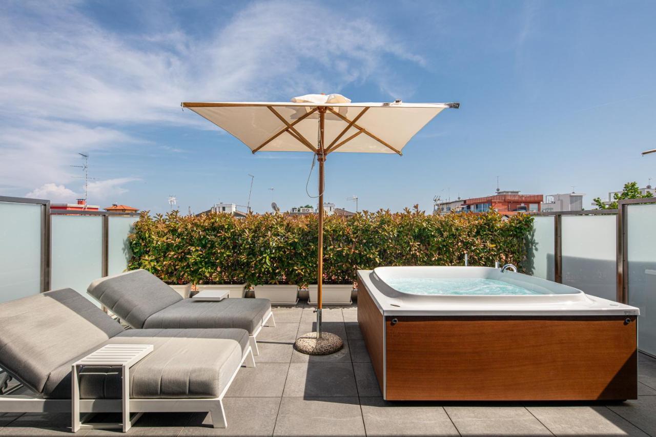 Monaco Suites Hotel Lignano Sabbiadoro Exteriér fotografie