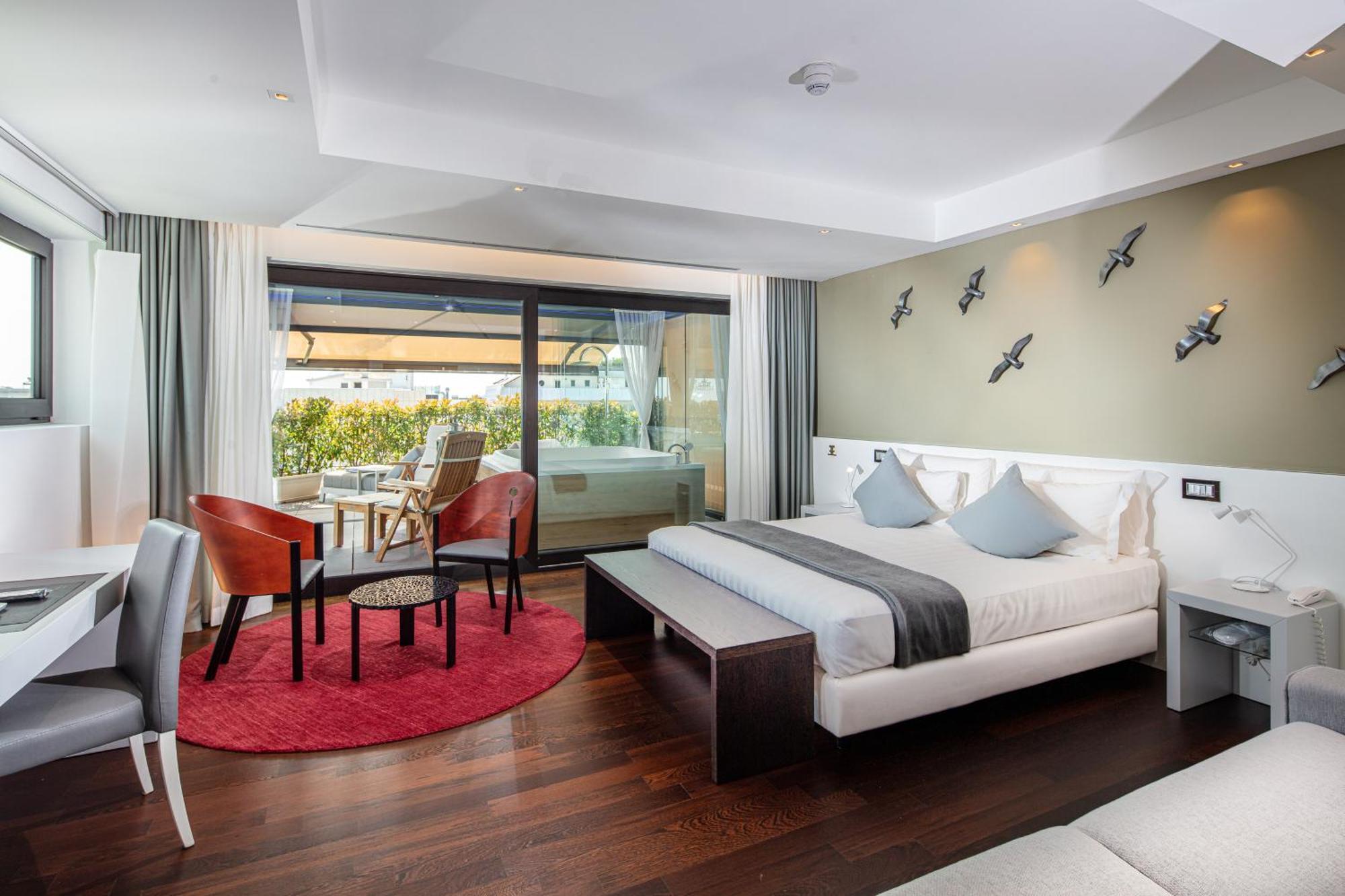 Monaco Suites Hotel Lignano Sabbiadoro Exteriér fotografie